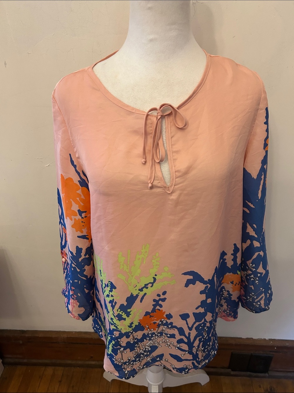 Sabine Peach Floral Tie-Neck Rollable Sleeve Blouse Size M EUC